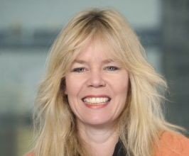 Tracy Halliwell MBE - Professional null Speaker