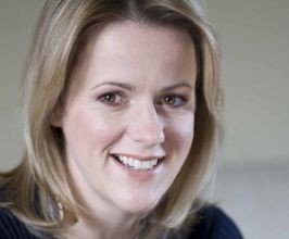 Jojo Moyes - Professional null Speaker