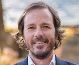 Peter McGuinness - Professional null Speaker