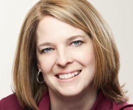 Jennifer Nielsen - Professional null Speaker