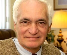 Dr. Lowell Catlett - Professional Speakers Booking