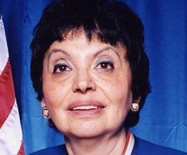 Dr. Inge Auerbacher - Professional Speakers Booking