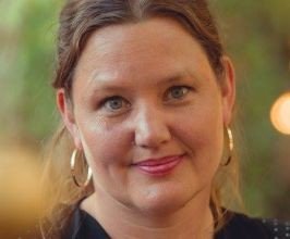 Anna Rosling Ronnlund - Professional null Speaker