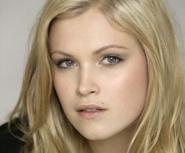 Eliza Taylor-Cotter - Professional null Speaker