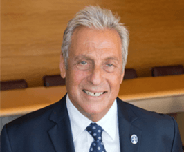 Howard Hawk Koch - Professional null Speaker