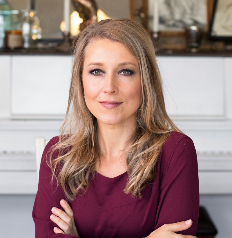 Sarah Smarsh - Professional Speakers Booking