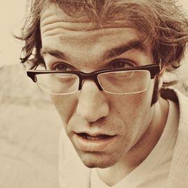 Theo Katzman - Professional null Speaker