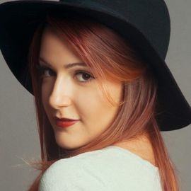 Davina Leone - Professional null Speaker