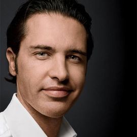 Sean Yazbeck - Professional null Speaker