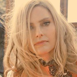 Aimee Mann - Professional null Speaker