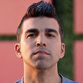 Bobak Ferdowsi - Professional null Speaker