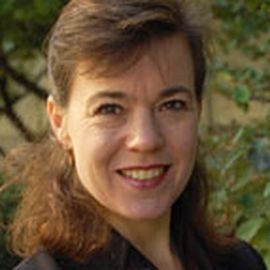 Caroline Fiennes - Professional null Speaker