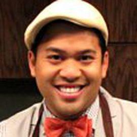 Arnold Myint - Professional null Speaker