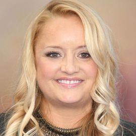 Lucy Davis - Professional null Speaker