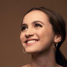 Maude Apatow - Professional null Speaker