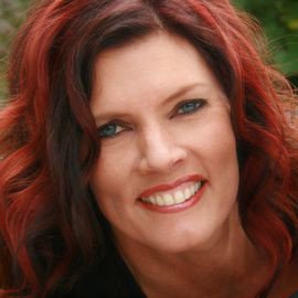 Lynnette Thredgold - Professional null Speaker