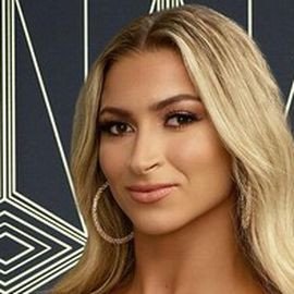 Daniella Karagach - Professional null Speaker