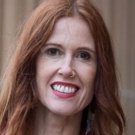 Dr. Catriona Wallace - Professional null Speaker