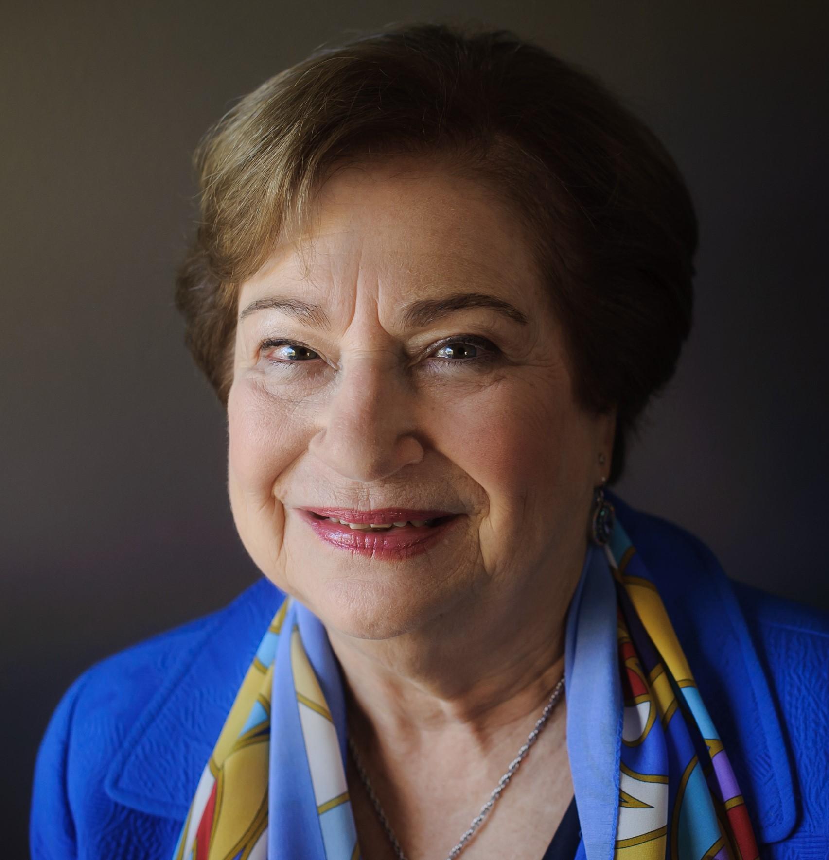 Angela Stent - Professional null Speaker