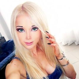 Valeria Lukyanova - Professional null Speaker