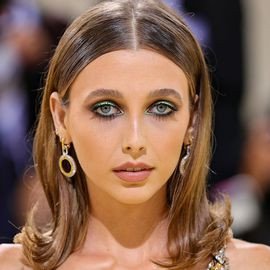 Emma Chamberlain - Professional null Speaker
