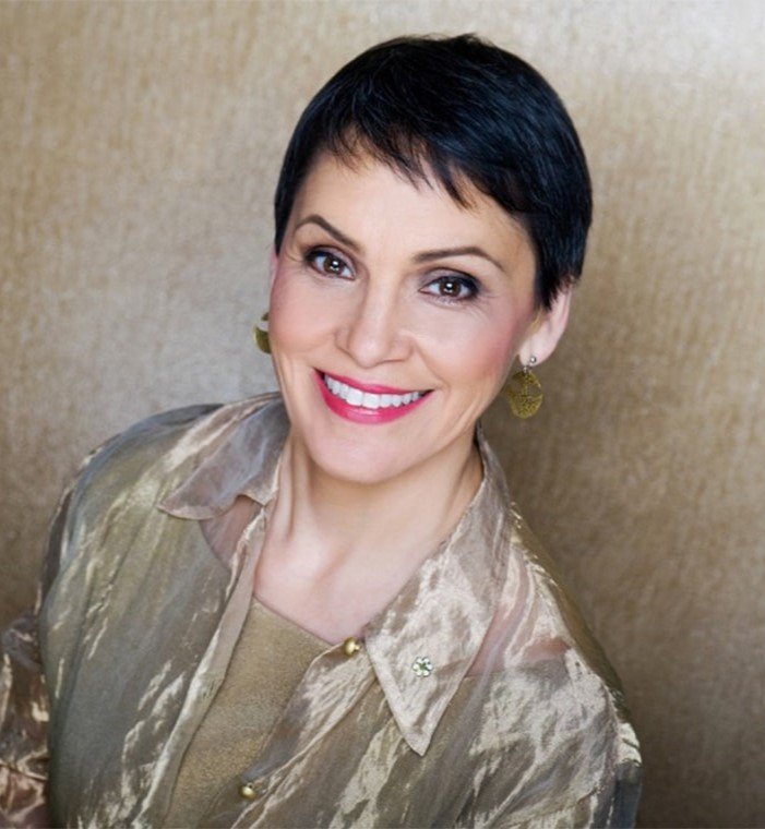 Susan Aglukark - Professional Speakers Booking