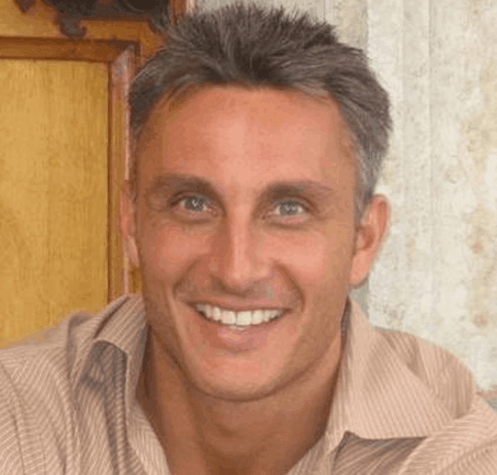Tullian Tchividjian - Professional Speakers Booking