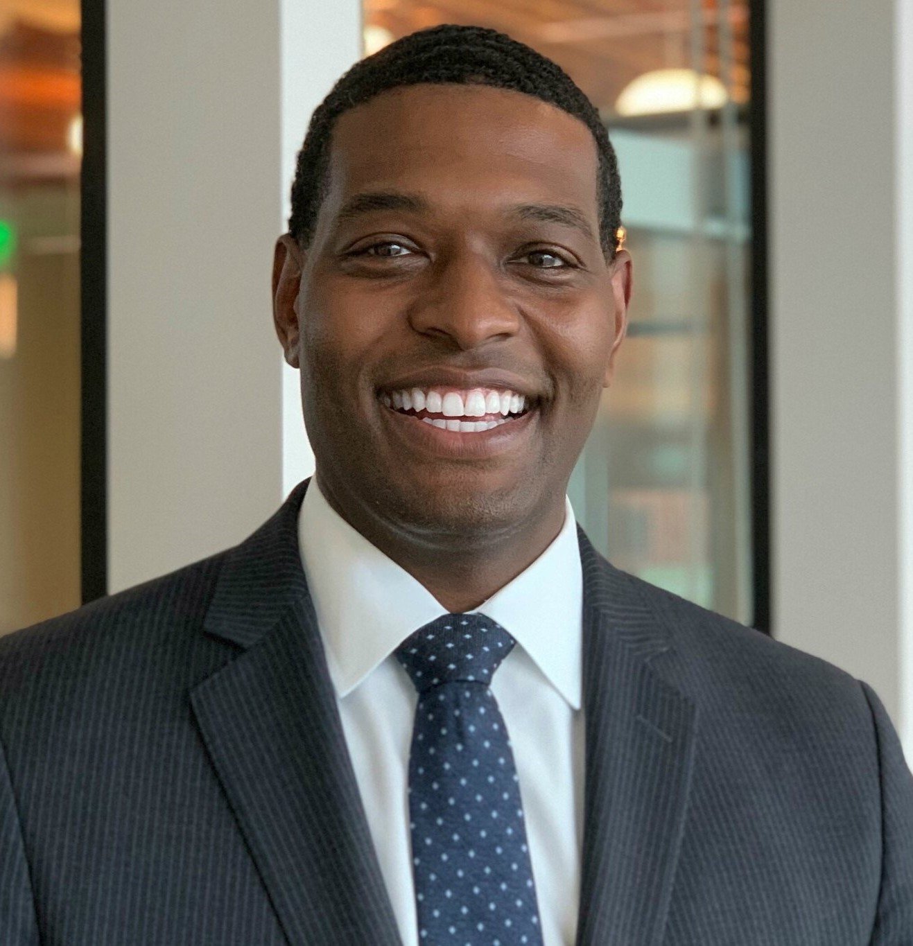 Michael Regan - Professional Speakers Booking