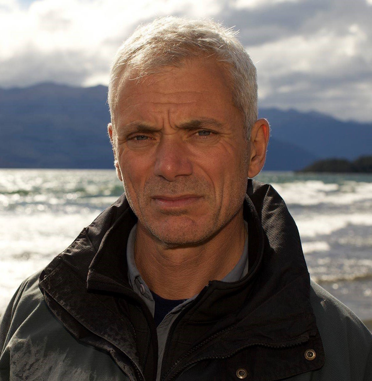 Jeremy Wade - Professional null Speaker