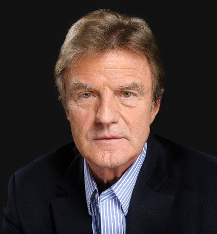 Bernard Kouchner - Professional Speakers Booking