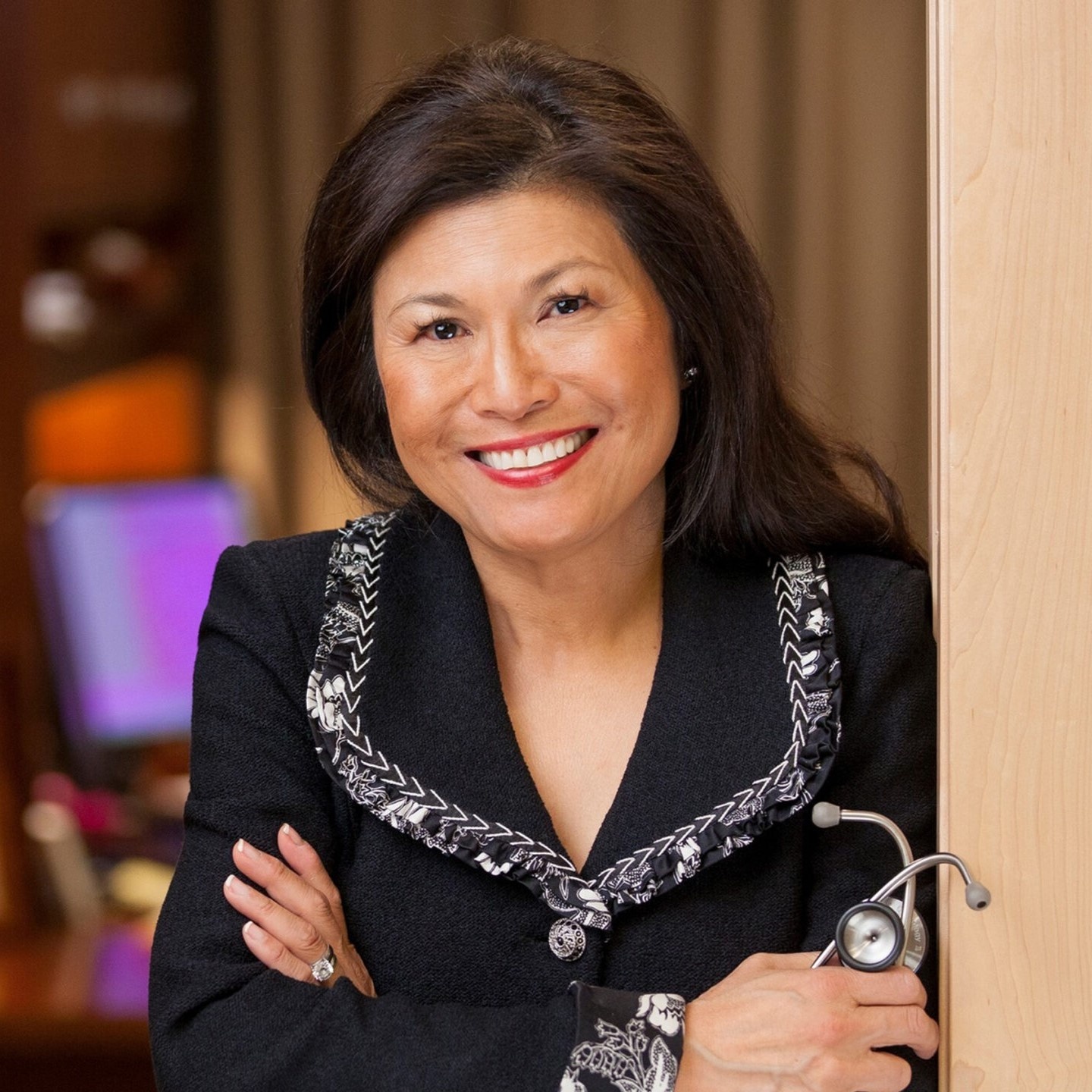 Dr. Connie Mariano - Professional null Speaker