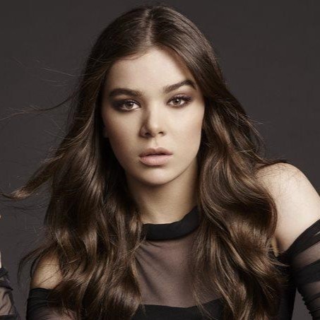Hailee Steinfeld - Professional null Speaker