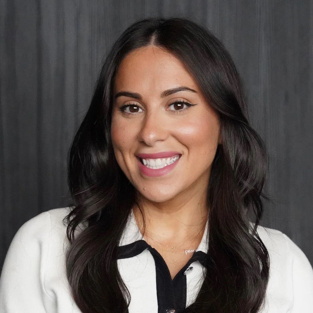 Claudia Oshry - Professional Speakers Booking