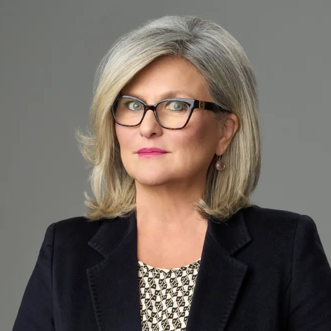 Cynthia McFadden - Professional TV Personalities Speaker