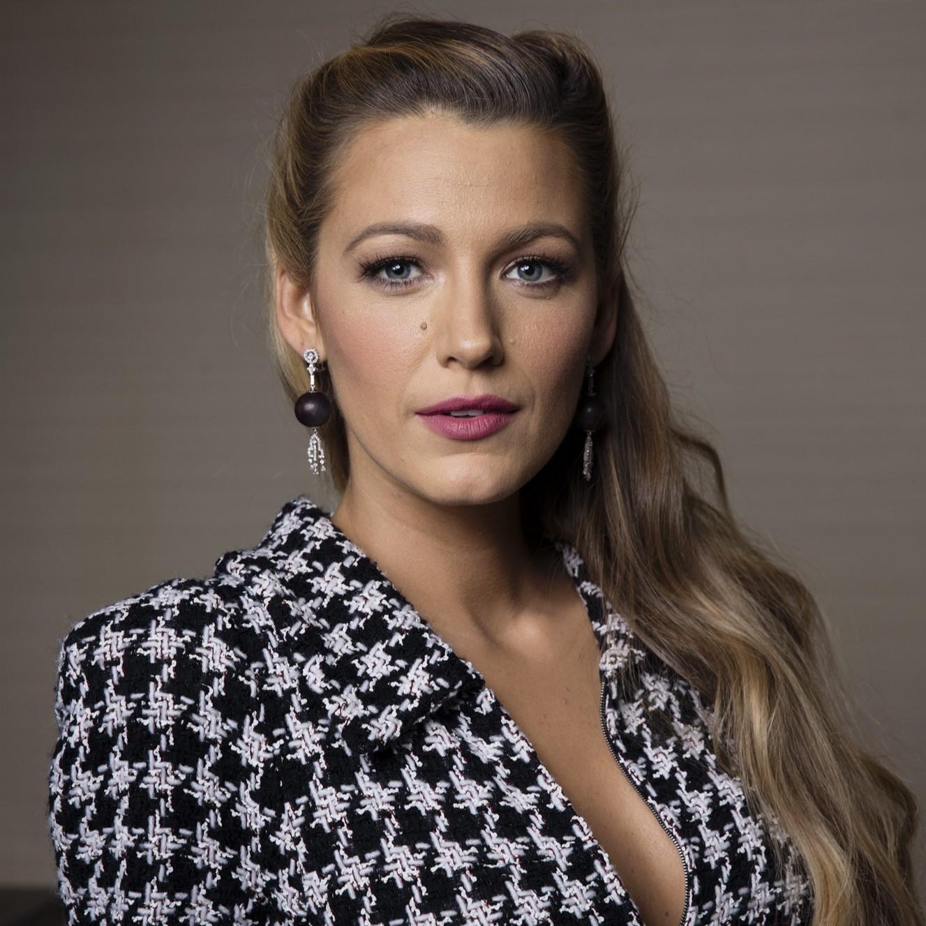 Blake Lively - Professional null Speaker