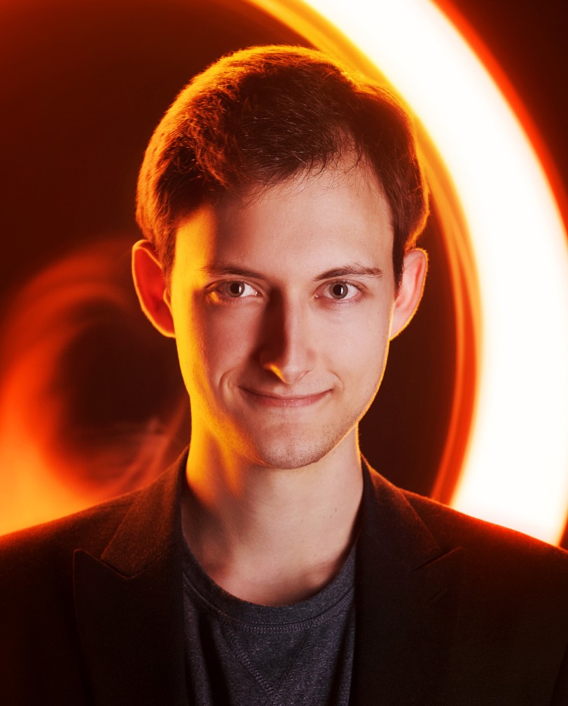 Christophe Fox - Professional null Speaker