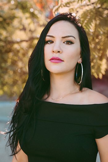 Kali Fajardo-Anstine - Professional null Speaker