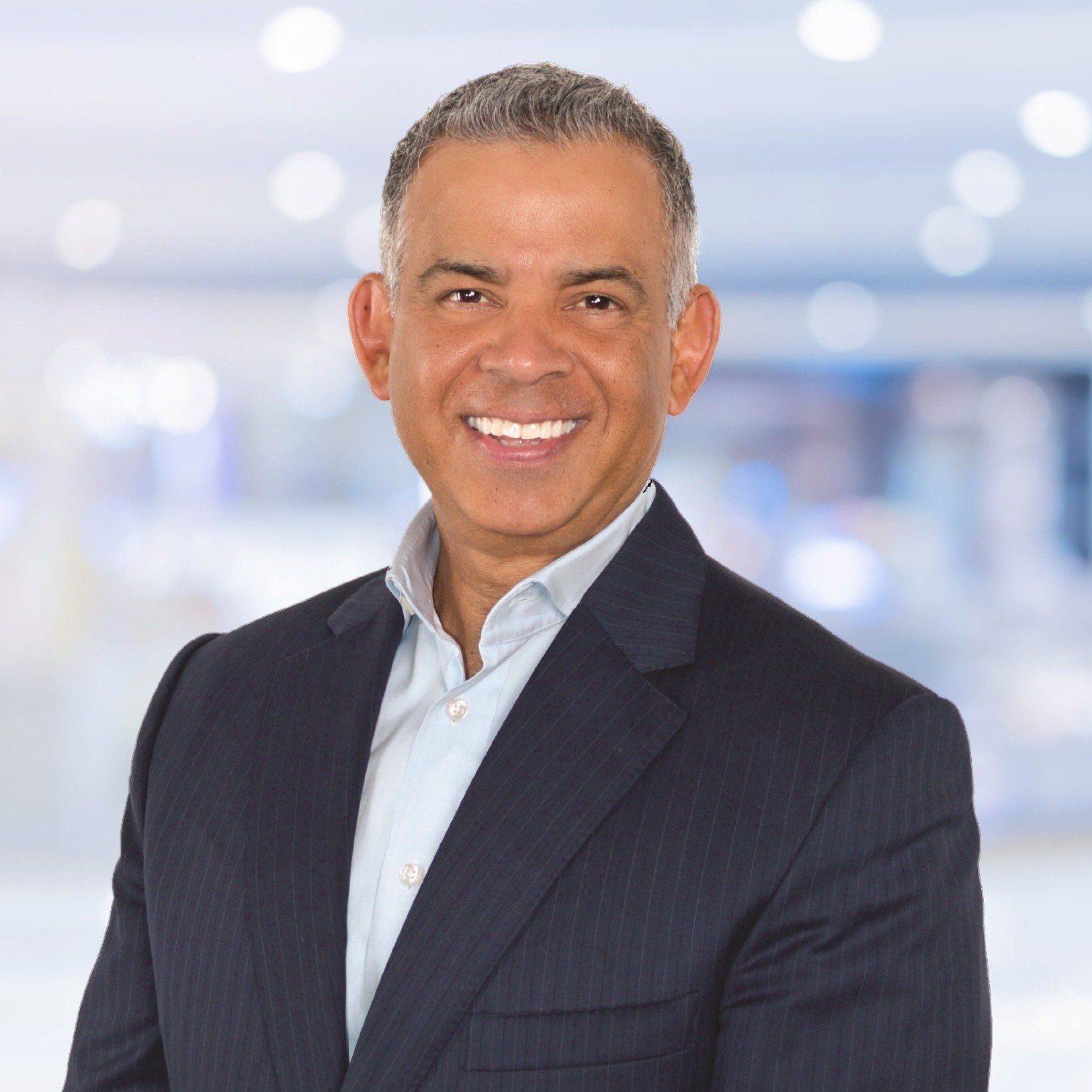 Julio Melara - Professional Speakers Booking