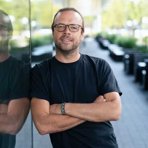 James Peach - Professional Speakers Booking