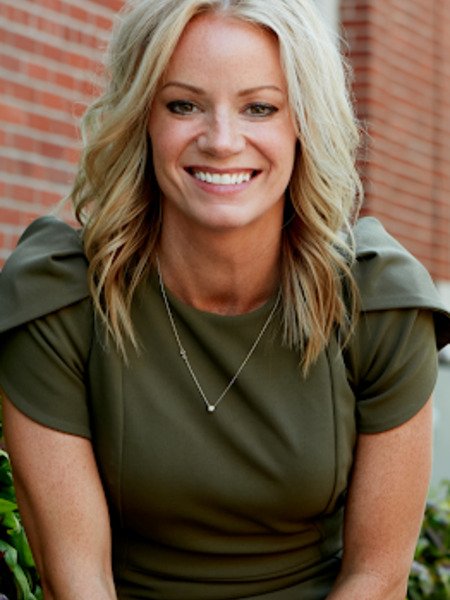 Alyson Van Hooser - Professional null Speaker