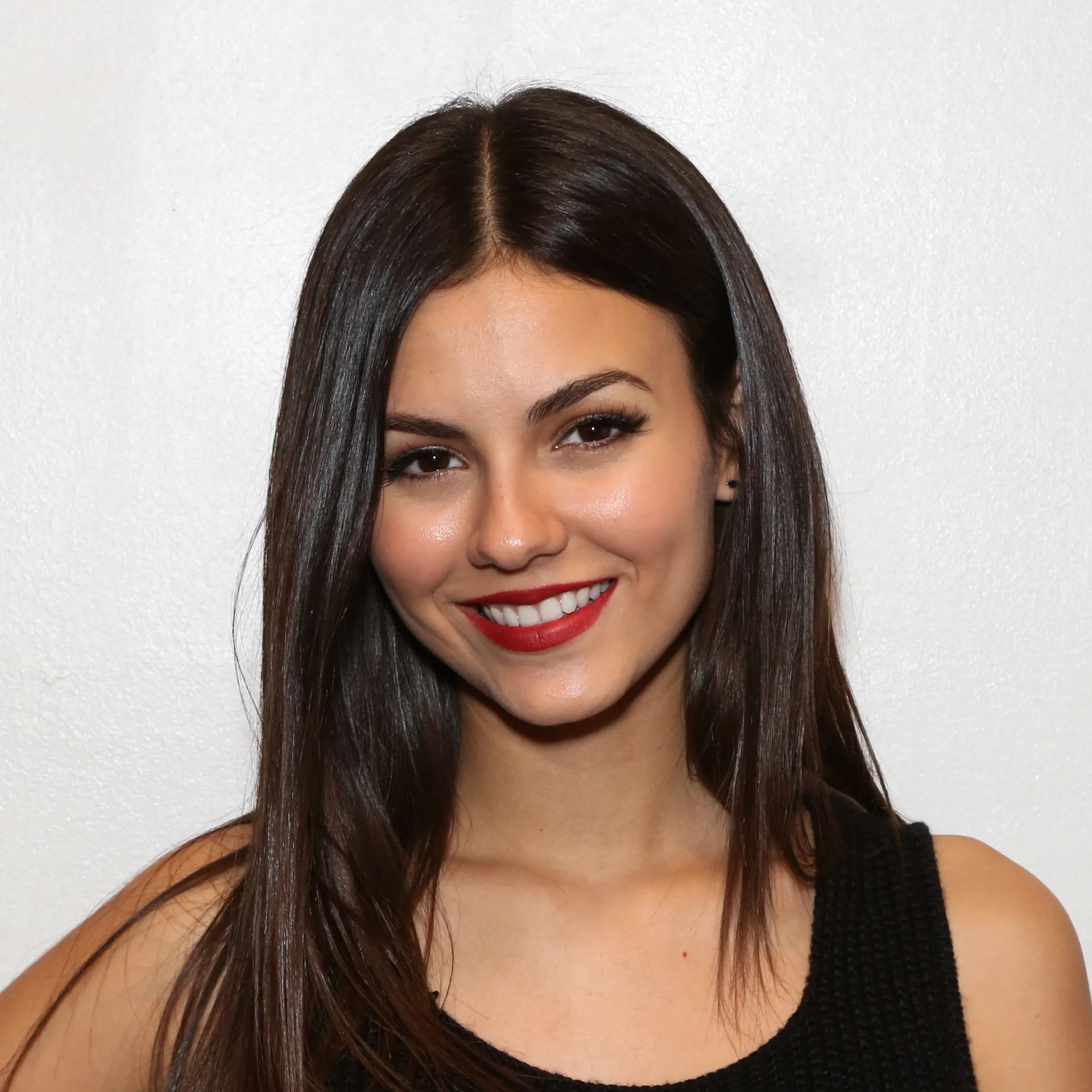 Victoria Justice - Professional null Speaker