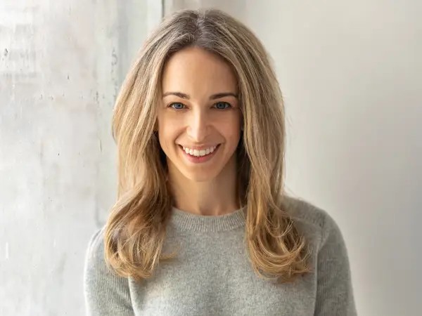 Dr. Becky Kennedy - Professional null Speaker