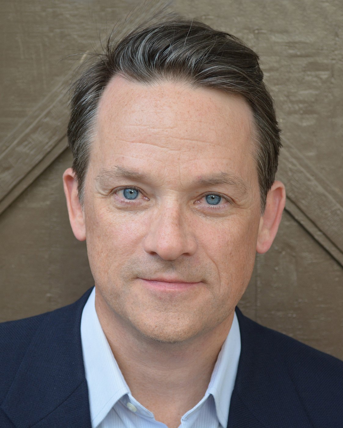 Daniel Coyle - Professional Speakers Booking