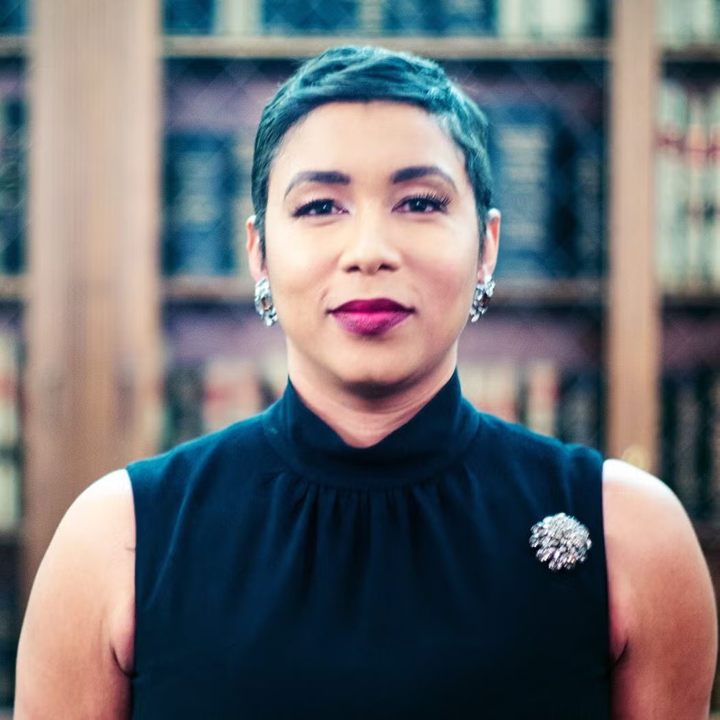 Ashley Etienne - Professional null Speaker