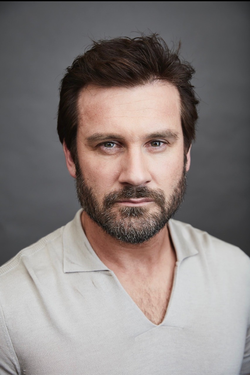 Clive Standen - Professional null Speaker