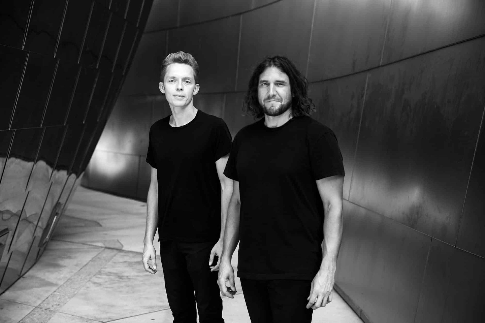 The Minimalists - Professional null Speaker