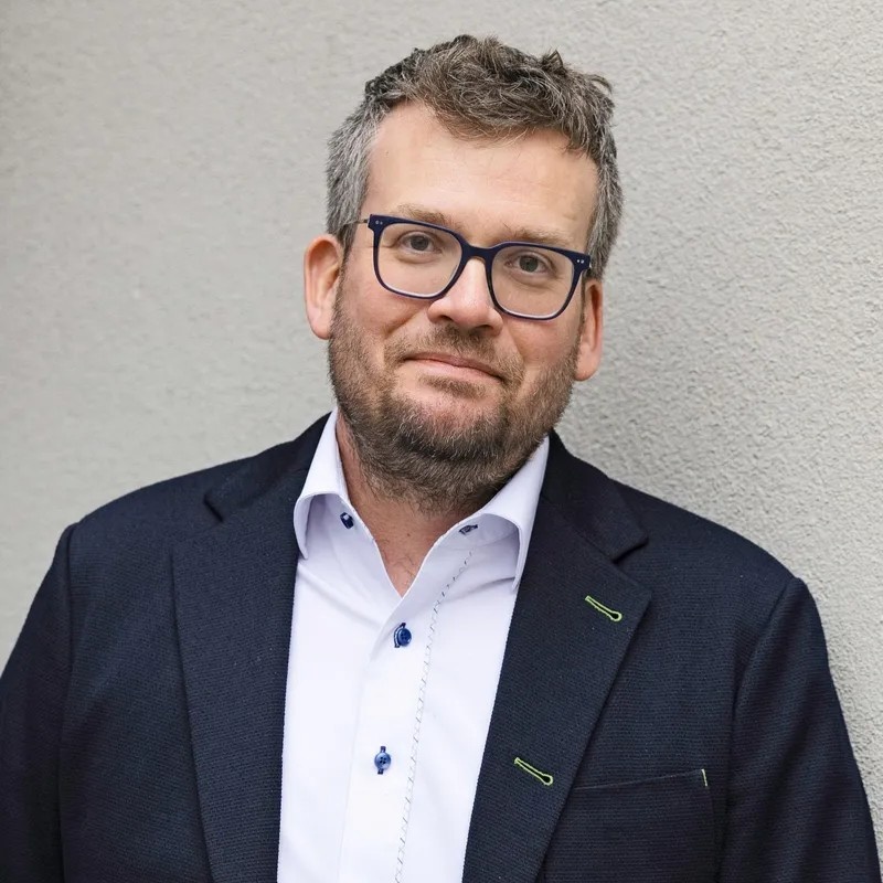 John Green - Professional Speakers Booking