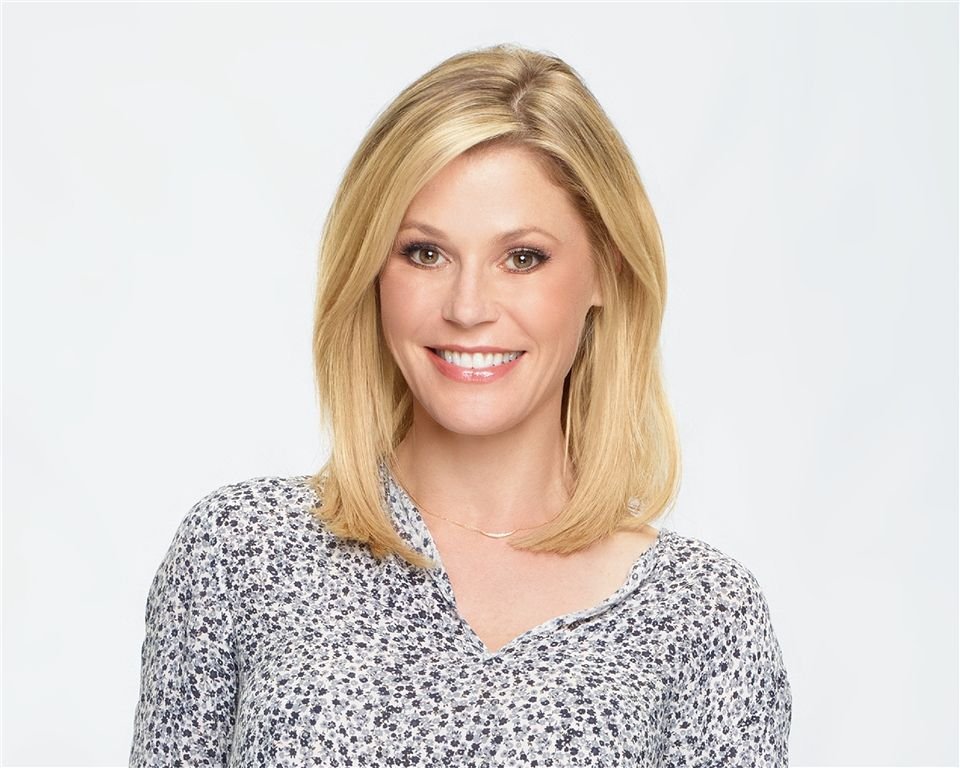 Julie Bowen - Professional null Speaker