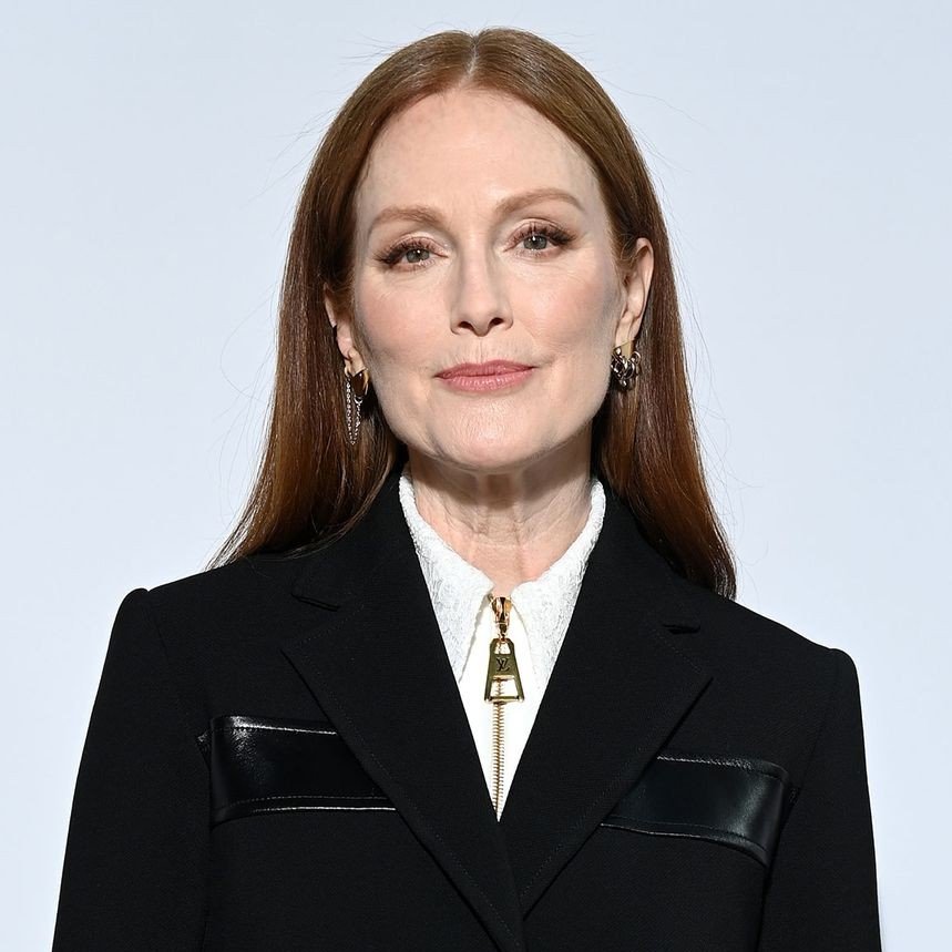 Julianne Moore - Professional null Speaker