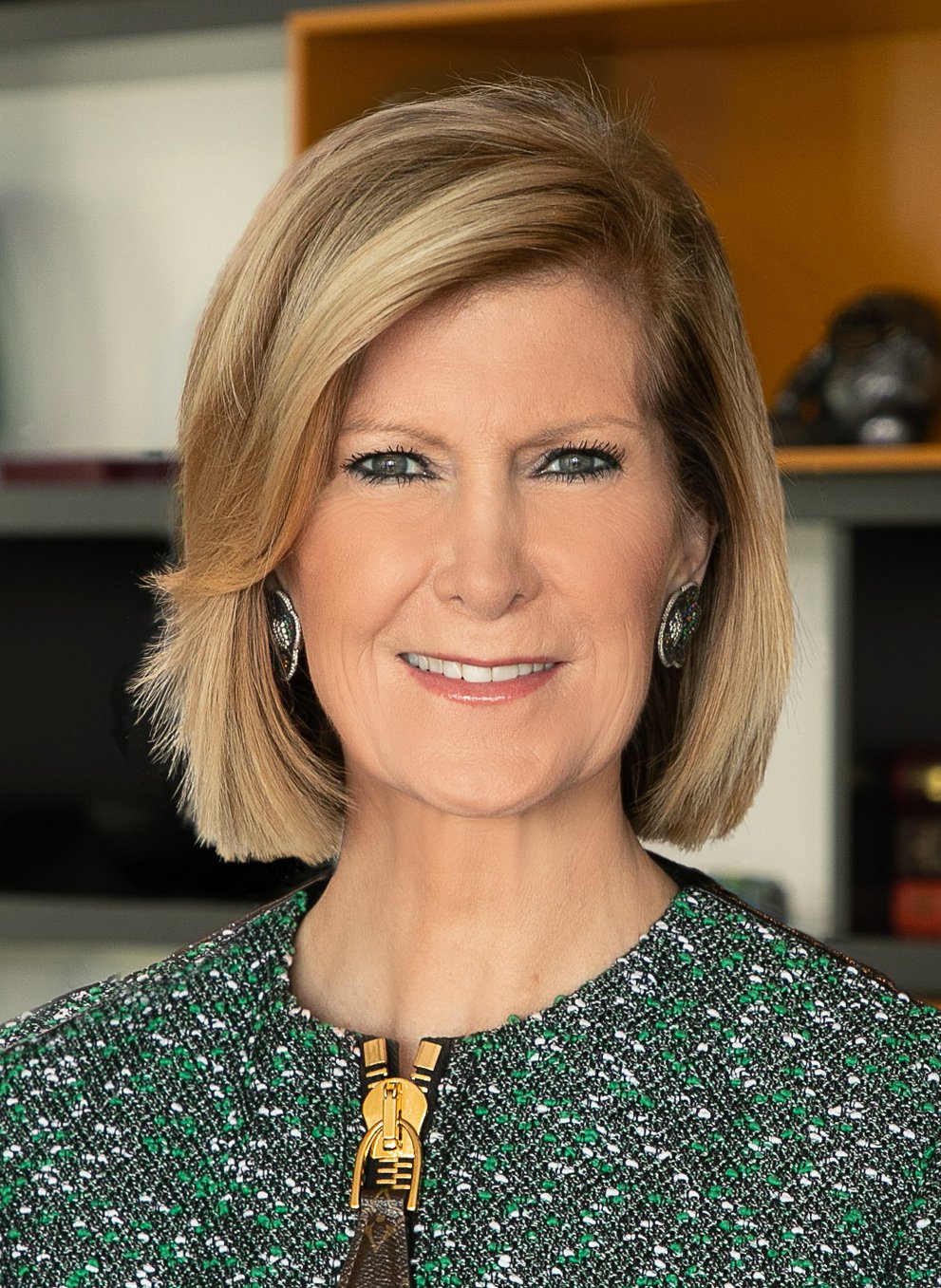 Mary Callahan Erdoes - Professional null Speaker